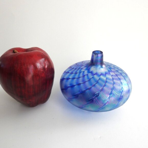 Roger Vines Bud Vase Oil Lamp Blue Iridescent Studio Glass 1987 Volcanic Ash - Picture 4 of 5